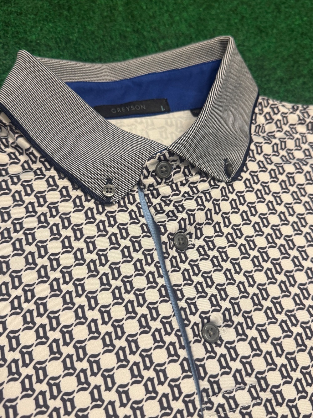 Greyson Cuffed Golf Polo with Navy “G” Monogram Pattern (Size Large/ White) - Picture 6 of 8